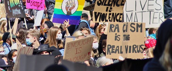 Aktionsplan gegen Rassismus unverzüglich in Kraft setzen Aktionsplan gegen Rassismus unverzüglich in Kraft setzen