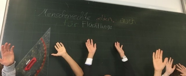 Menschrechte gelten auch für Flüchtlinge Menschrechte gelten auch für Flüchtlinge