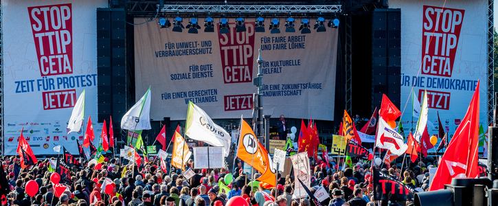 CETA und TTIP kommen zurück! CETA stoppen bevor es zu spät ist. CETA und TTIP kommen zurück! CETA stoppen bevor es zu spät ist.